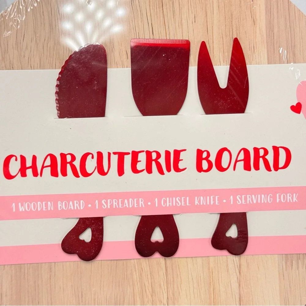 NEW Target Bullseye Playground Valentines Day Charcuterie Board Set